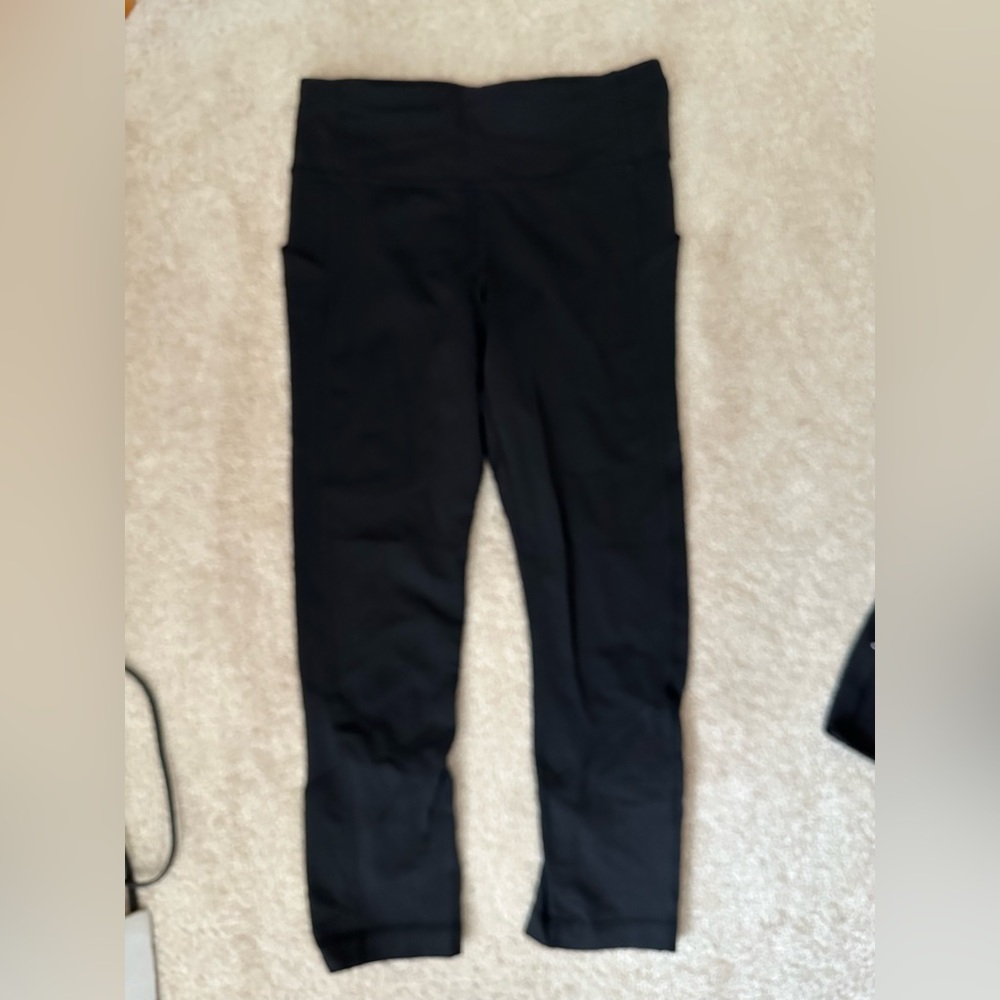 Lululemon Pace Rival Crops in black size 4 excellent condition